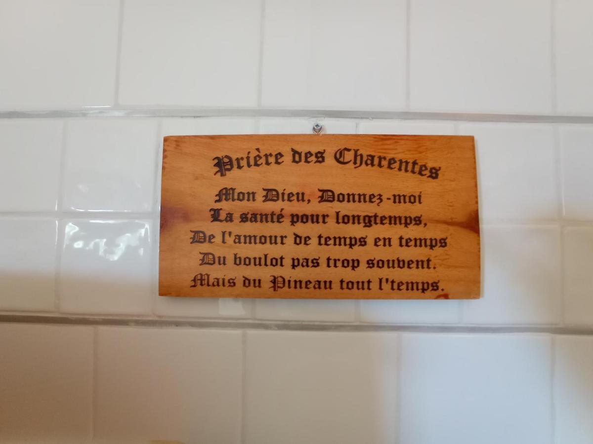 Apartmán Ecurie Le Buguet Saint-Antoine-Cumond Exteriér fotografie